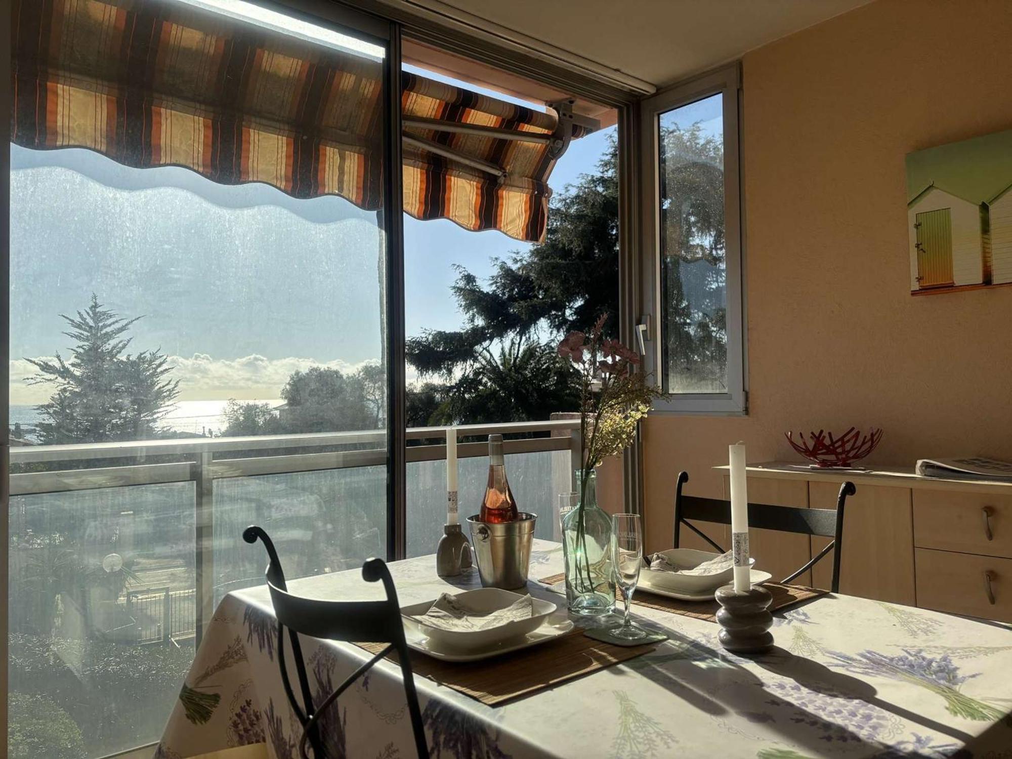 Studio Agreable Avec Loggia, Garage Et Plage A Proximite - 2 Couchages, Golfe-Juan - Fr-1-252-62 エクステリア 写真